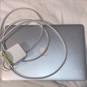 Early 2015 13.3 inch Apple MacBook Air
